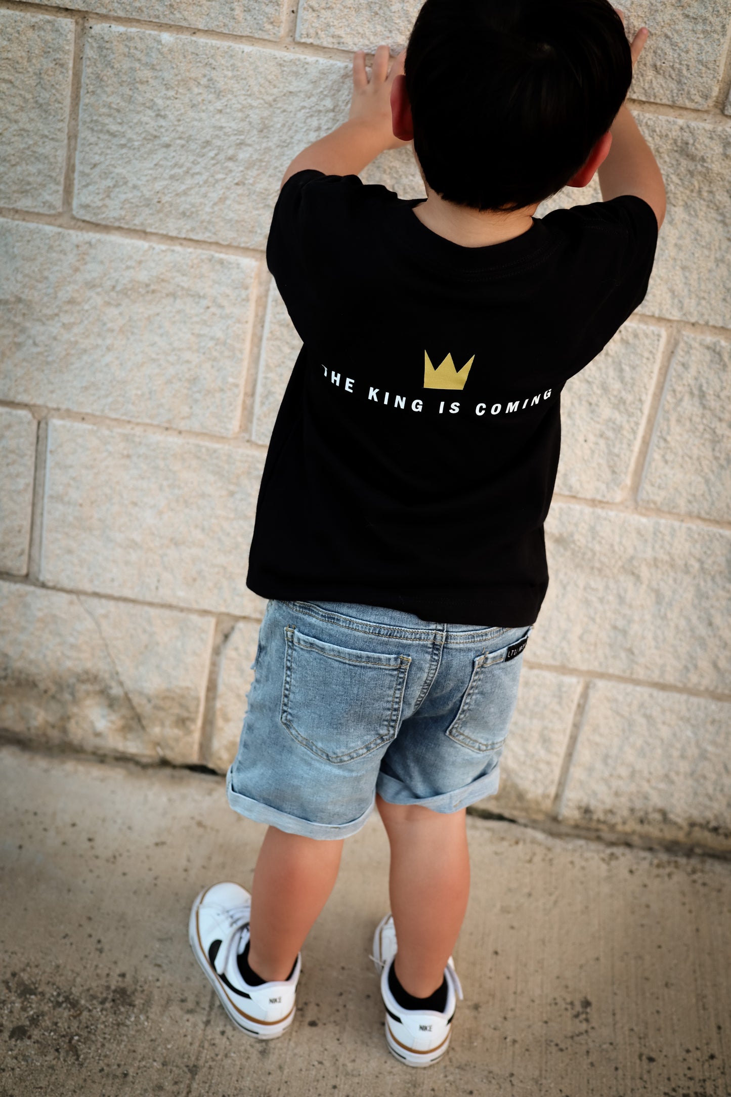 The King Is Coming Tee